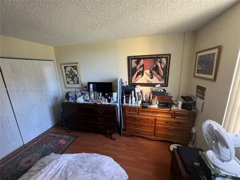 6911 SW 147 Avenue Miami FL 33193