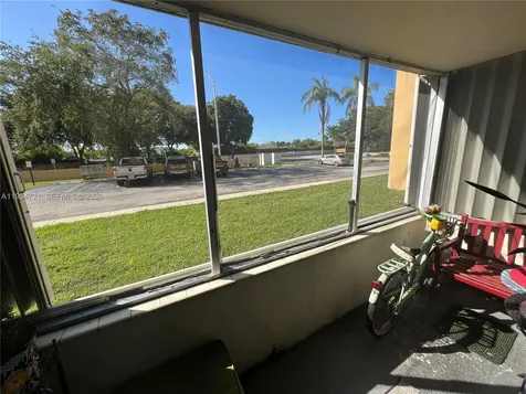 6911 SW 147 Avenue Miami FL 33193
