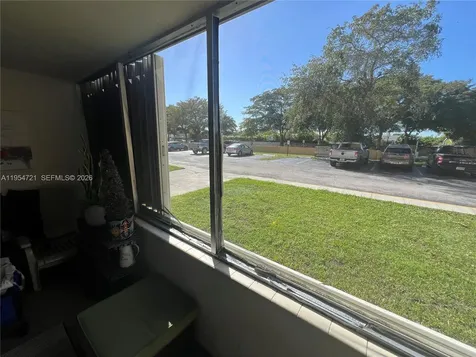 6911 SW 147 Avenue Miami FL 33193
