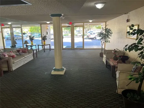 6911 SW 147 Avenue Miami FL 33193