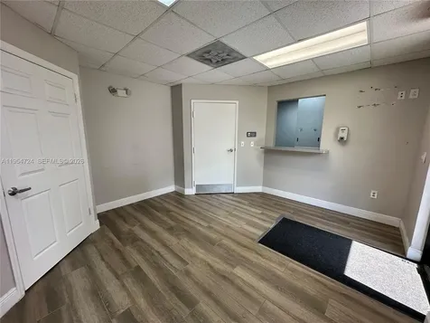 4121 NW 5th Street Plantation FL 33317
