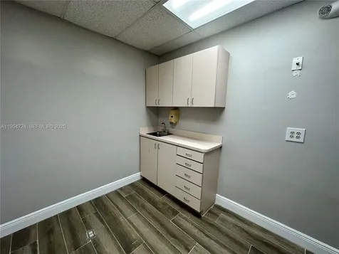 4121 NW 5th Street Plantation FL 33317