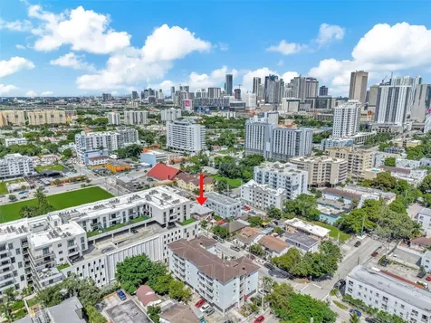 676 & 119 SW 1st Street Miami FL 33130
