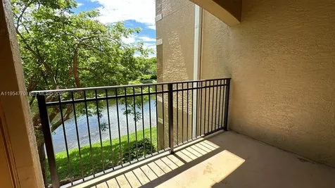 160 SW 117th Terrace Pembroke Pines FL 33025