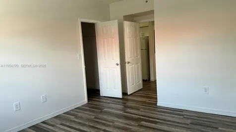 160 SW 117th Terrace Pembroke Pines FL 33025