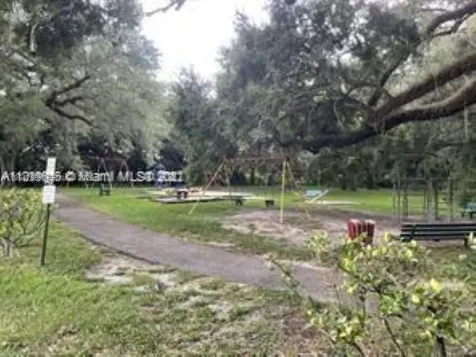 9441 Live Oak Place Davie FL 33324