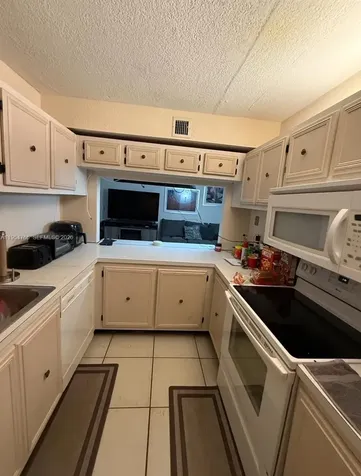 9441 Live Oak Place Davie FL 33324