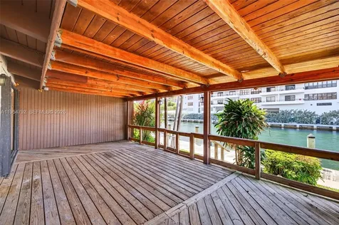 2619 S Parkview Drive Hallandale Beach FL 33009