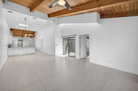 2619 S Parkview Drive Hallandale Beach FL 33009