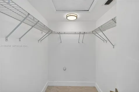 2619 S Parkview Drive Hallandale Beach FL 33009
