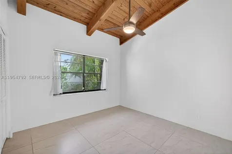 2619 S Parkview Drive Hallandale Beach FL 33009