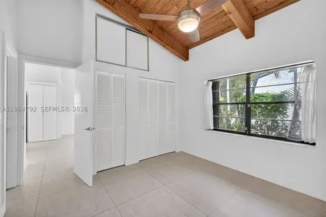 2619 S Parkview Drive Hallandale Beach FL 33009