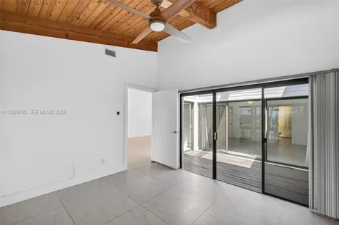 2619 S Parkview Drive Hallandale Beach FL 33009