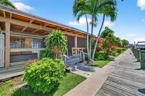 2619 S Parkview Drive Hallandale Beach FL 33009