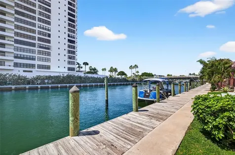 2619 S Parkview Drive Hallandale Beach FL 33009