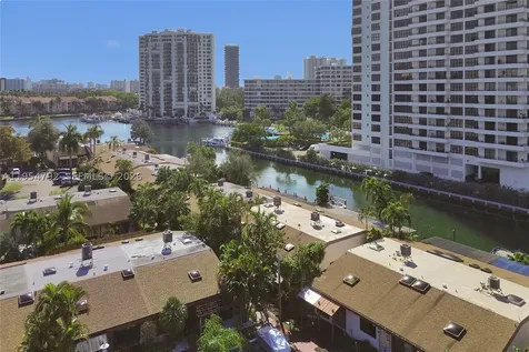 2619 S Parkview Drive Hallandale Beach FL 33009