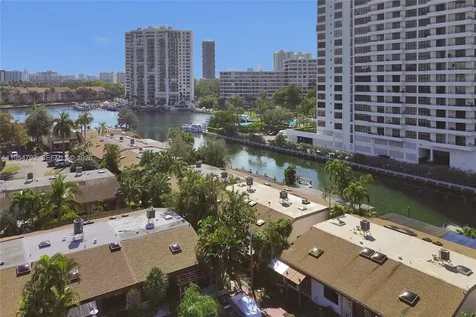 2619 S Parkview Drive Hallandale Beach FL 33009