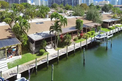 2619 S Parkview Drive Hallandale Beach FL 33009