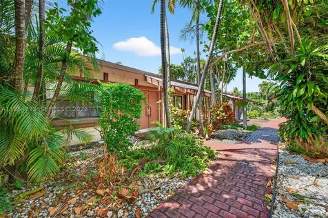 2619 S Parkview Drive Hallandale Beach FL 33009