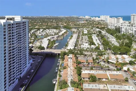 2619 S Parkview Drive Hallandale Beach FL 33009