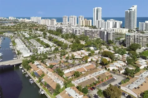 2619 S Parkview Drive Hallandale Beach FL 33009