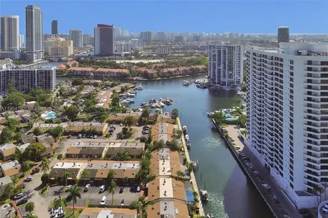 2619 S Parkview Drive Hallandale Beach FL 33009