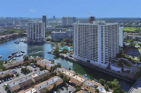 2619 S Parkview Drive Hallandale Beach FL 33009