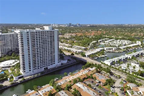 2619 S Parkview Drive Hallandale Beach FL 33009