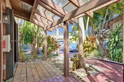 2619 S Parkview Drive Hallandale Beach FL 33009