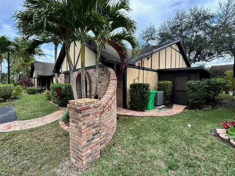 9225 NW 49th Place Sunrise FL 33351