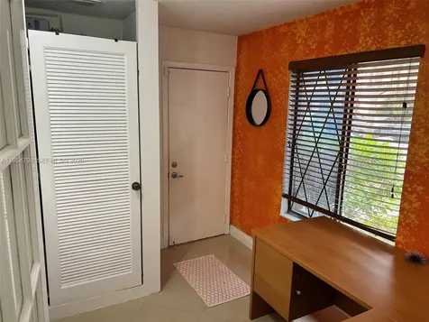 9225 NW 49th Place Sunrise FL 33351