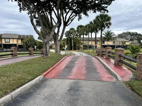 9225 NW 49th Place Sunrise FL 33351