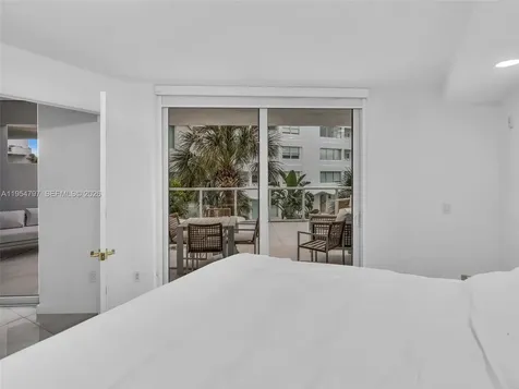 9821 E Bay Harbor Drive Bay Harbor Islands FL 33154