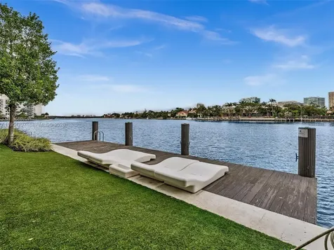 9821 E Bay Harbor Drive Bay Harbor Islands FL 33154
