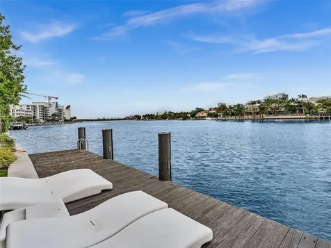 9821 E Bay Harbor Drive Bay Harbor Islands FL 33154