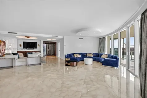 1000 S Pointe Drive Miami Beach FL 33139