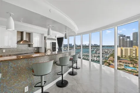 1000 S Pointe Drive Miami Beach FL 33139