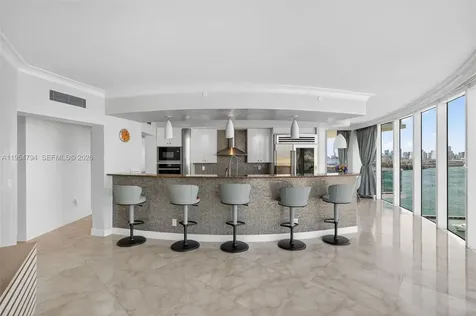 1000 S Pointe Drive Miami Beach FL 33139