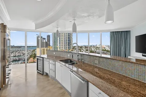 1000 S Pointe Drive Miami Beach FL 33139