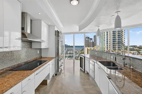 1000 S Pointe Drive Miami Beach FL 33139