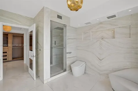 1000 S Pointe Drive Miami Beach FL 33139