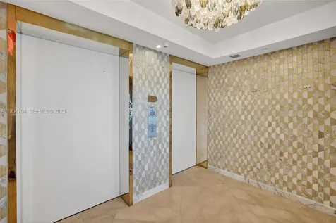 1000 S Pointe Drive Miami Beach FL 33139