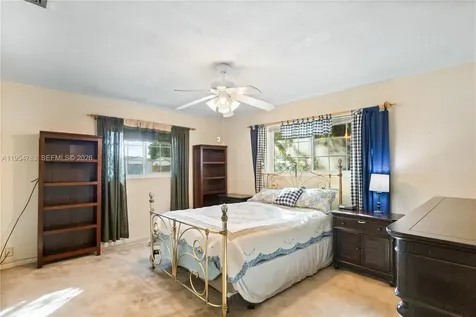 2201 NW 87th Avenue Pembroke Pines FL 33024