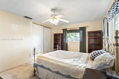 2201 NW 87th Avenue Pembroke Pines FL 33024