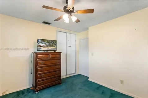 2201 NW 87th Avenue Pembroke Pines FL 33024