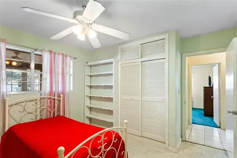 2201 NW 87th Avenue Pembroke Pines FL 33024