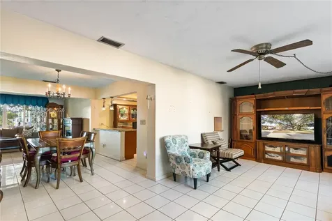 2201 NW 87th Avenue Pembroke Pines FL 33024