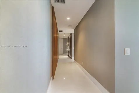 18555 Collins Avenue Sunny Isles Beach FL 33160
