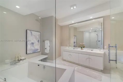 18555 Collins Avenue Sunny Isles Beach FL 33160