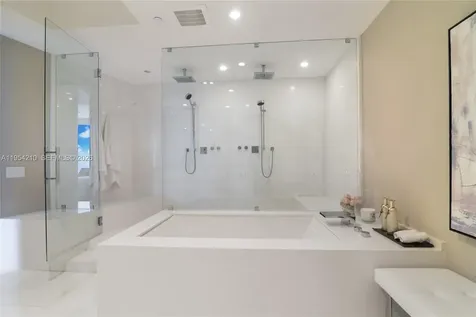 18555 Collins Avenue Sunny Isles Beach FL 33160